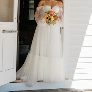 ALENA LENA Wedding gown. Worn on August 27th 2023.